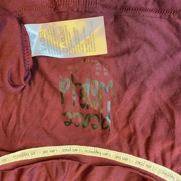 Peace Love World Soft Comfortable Modal Blend Cold Shoulder Top Women Plus SZ2X - Picture 4 of 5